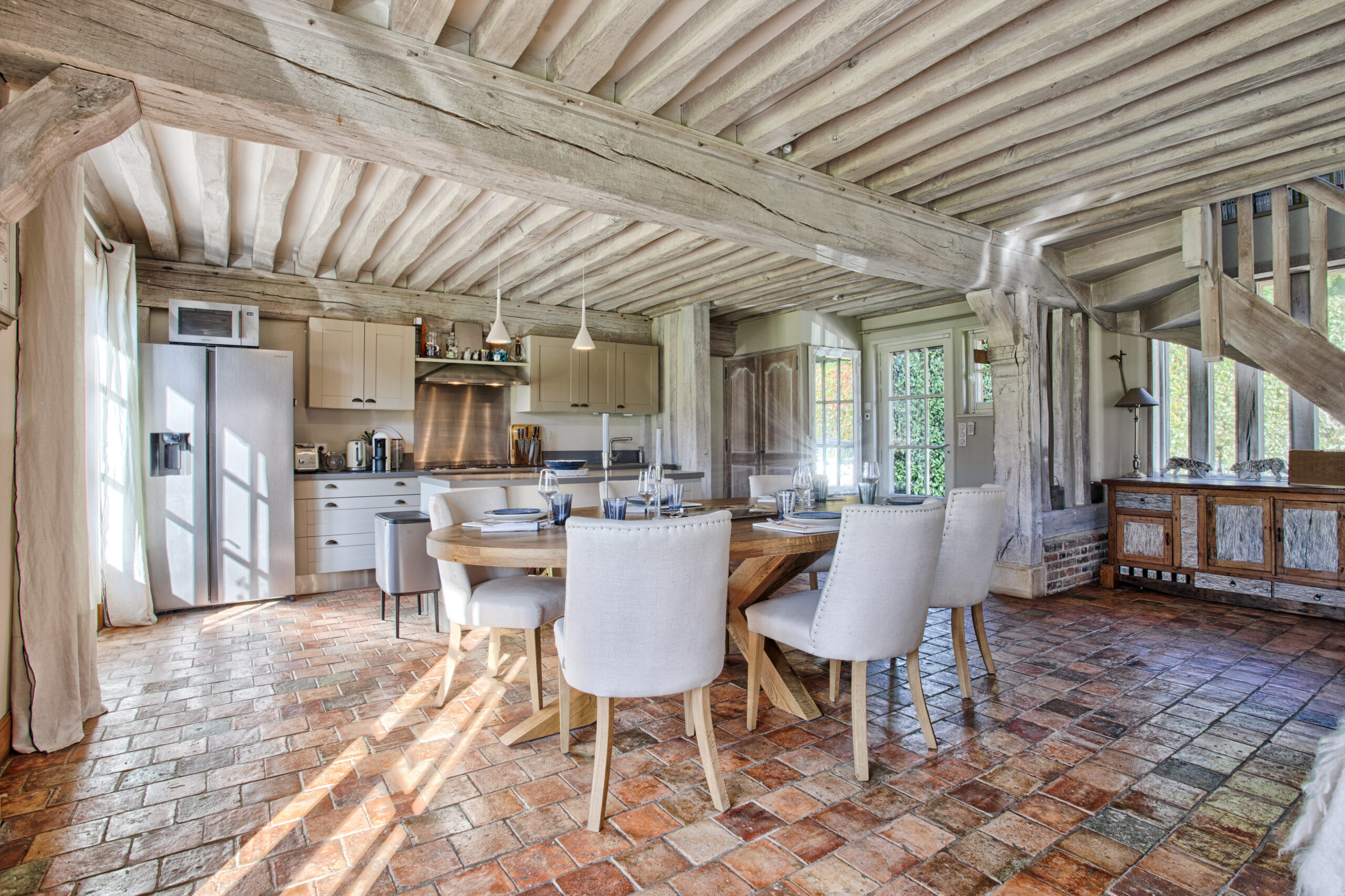 Salle à manger/Cuisine totalement équipée