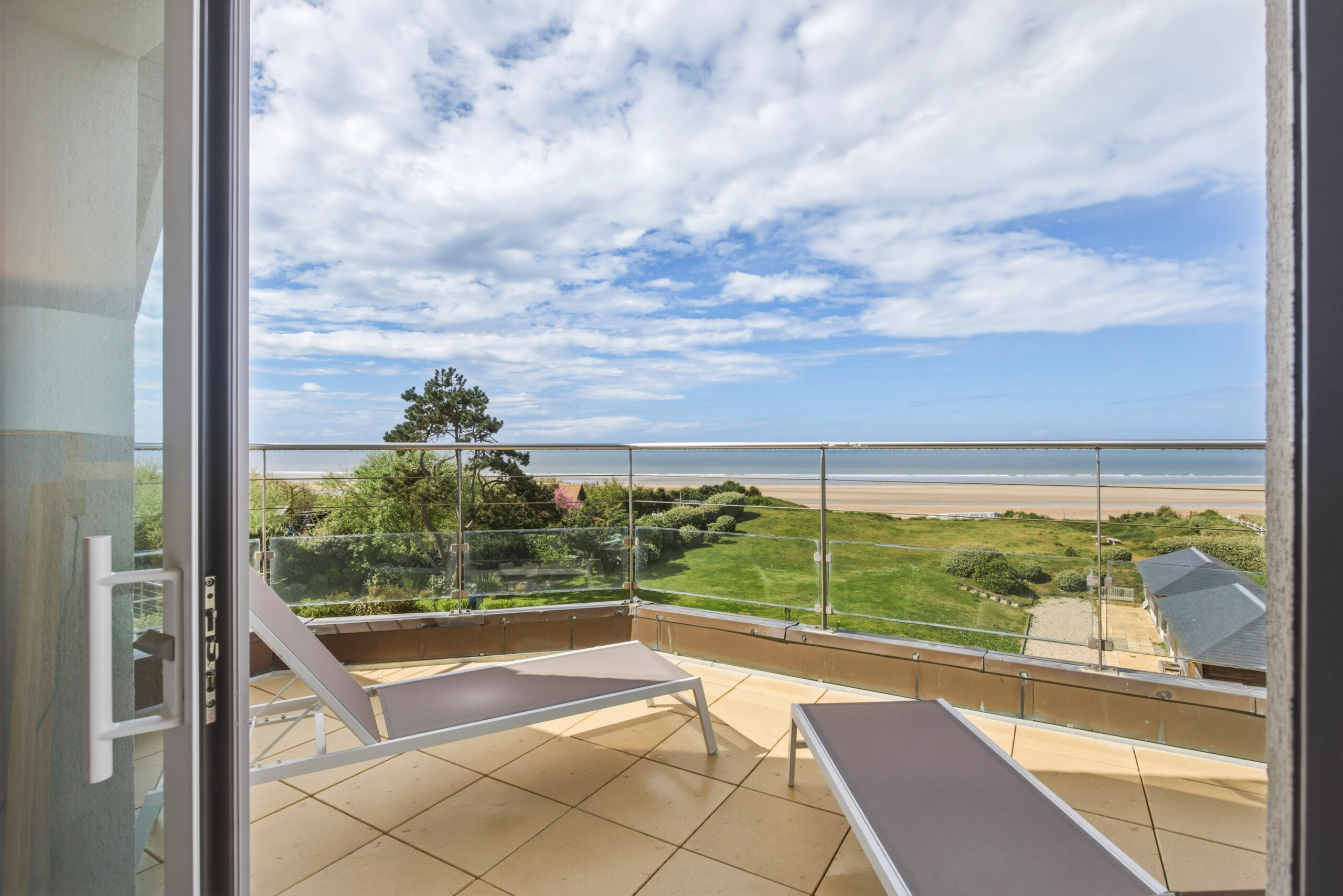 56 CÔTÉ PLAGE – Bénerville sur mer